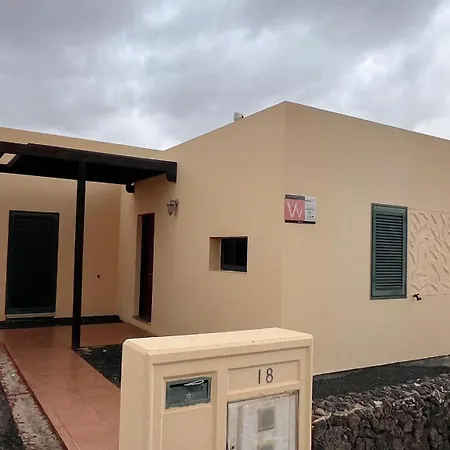 Anahi Homes Corralejo- Dracaena 18 La Oliva