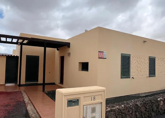 Anahi Homes Corralejo- Dracaena 18 La Oliva